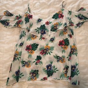 Old navy cold shoulder tank top